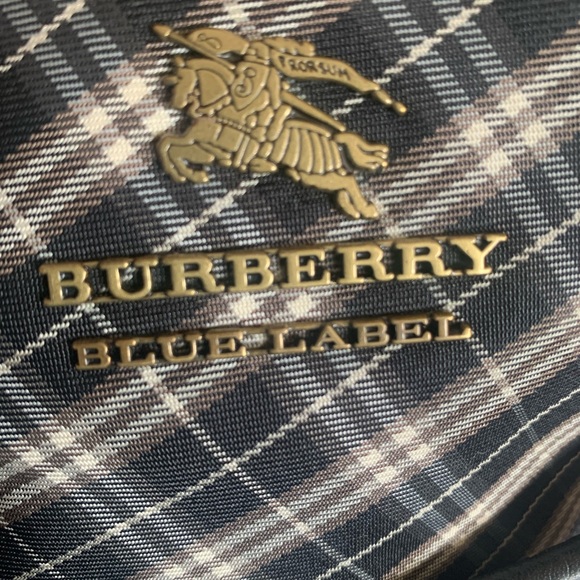 Burberry blue label shoulder bag with COA - Picture 14 of 15